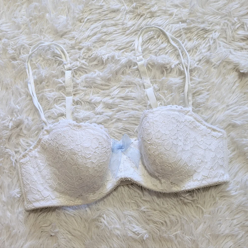 B.Tempt'D White Lace Overlay Ciao Bella Balconette Bra Size 32C